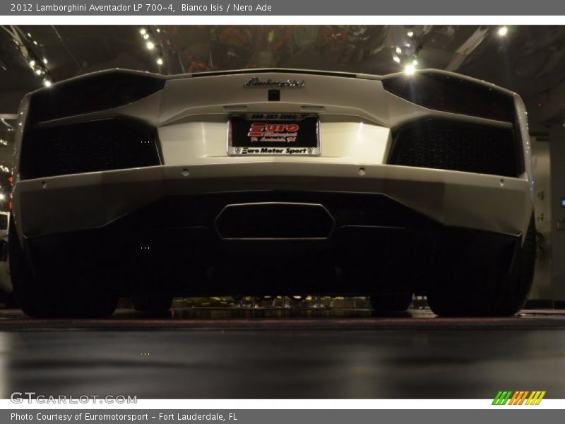Bianco Isis / Nero Ade 2012 Lamborghini Aventador LP 700-4
