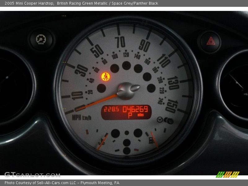 British Racing Green Metallic / Space Grey/Panther Black 2005 Mini Cooper Hardtop