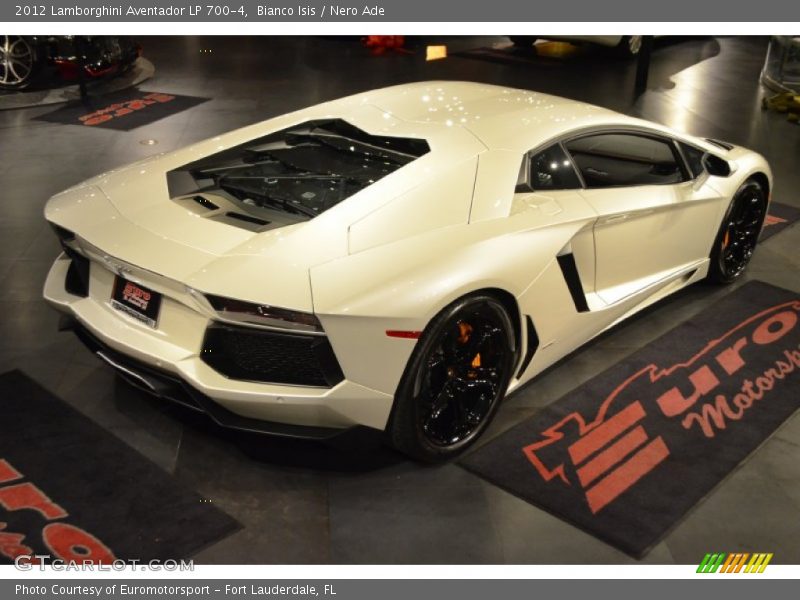 Bianco Isis / Nero Ade 2012 Lamborghini Aventador LP 700-4