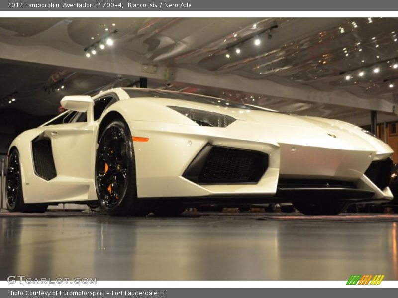 Bianco Isis / Nero Ade 2012 Lamborghini Aventador LP 700-4