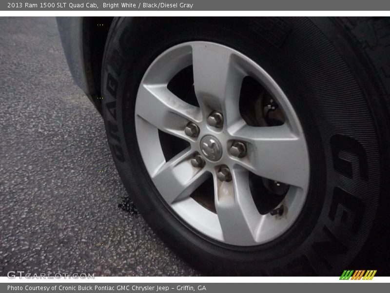 Bright White / Black/Diesel Gray 2013 Ram 1500 SLT Quad Cab