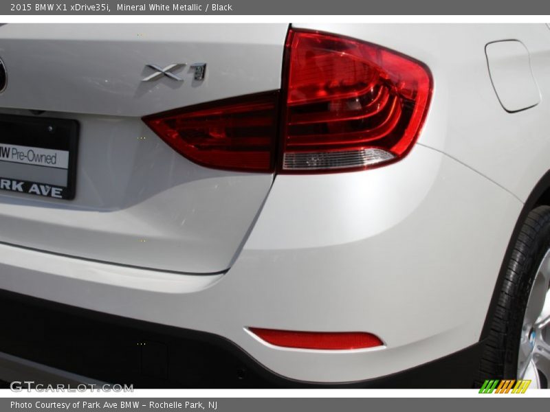 Mineral White Metallic / Black 2015 BMW X1 xDrive35i