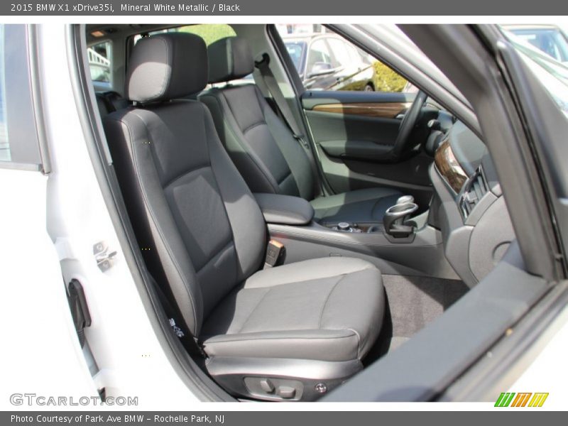 Mineral White Metallic / Black 2015 BMW X1 xDrive35i