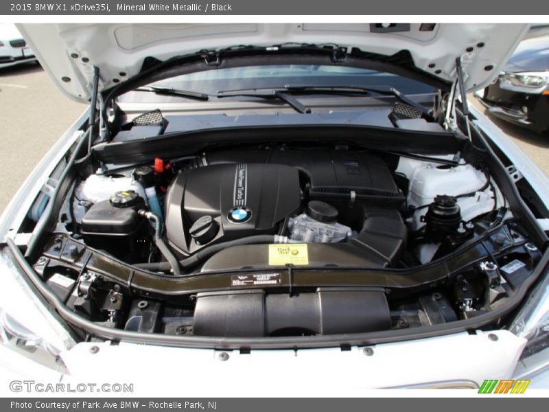 Mineral White Metallic / Black 2015 BMW X1 xDrive35i