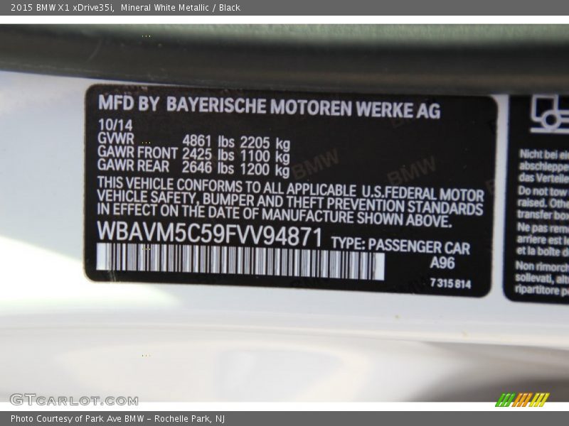 Mineral White Metallic / Black 2015 BMW X1 xDrive35i