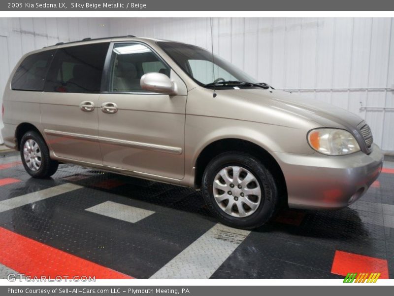 Silky Beige Metallic / Beige 2005 Kia Sedona LX