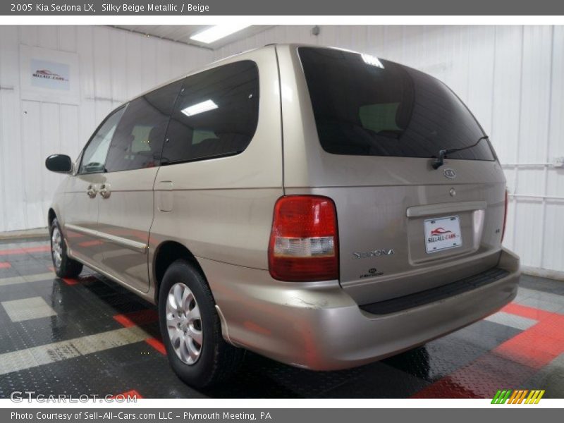 Silky Beige Metallic / Beige 2005 Kia Sedona LX