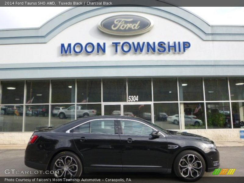 Tuxedo Black / Charcoal Black 2014 Ford Taurus SHO AWD