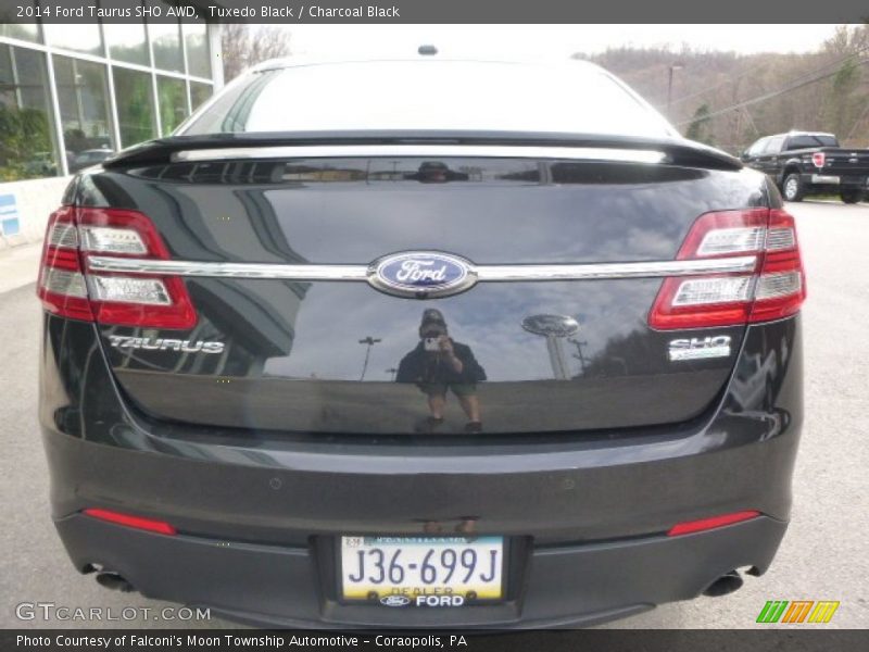 Tuxedo Black / Charcoal Black 2014 Ford Taurus SHO AWD