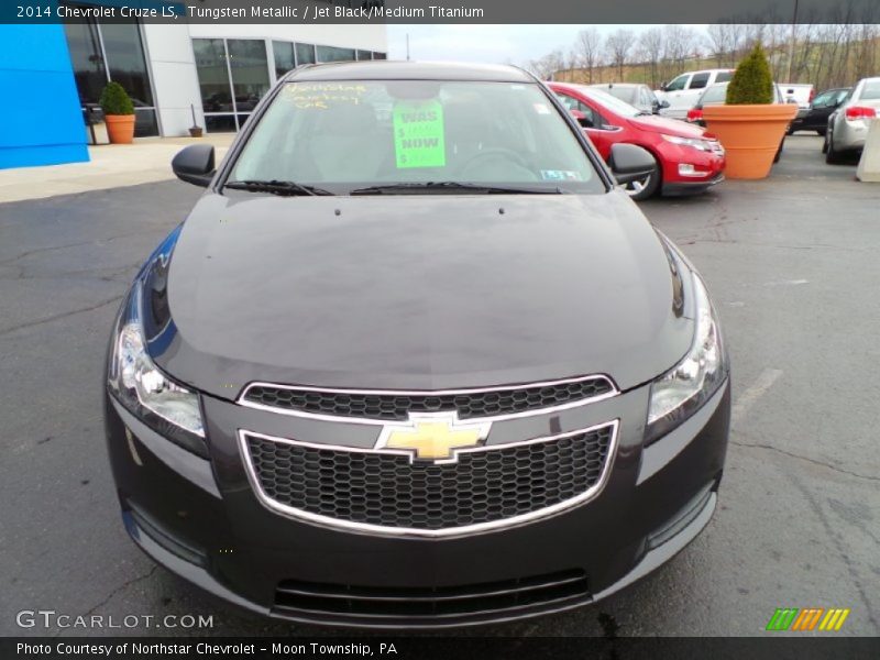 Tungsten Metallic / Jet Black/Medium Titanium 2014 Chevrolet Cruze LS