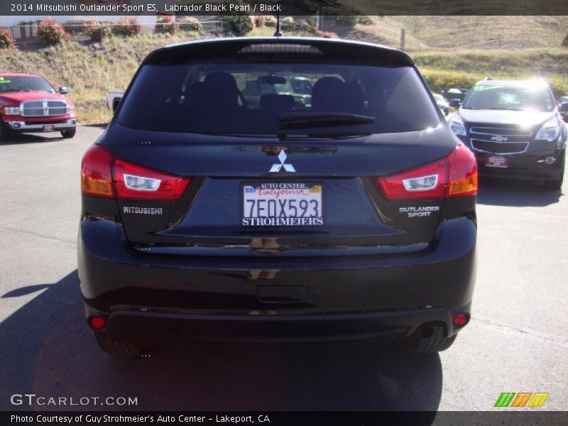 Labrador Black Pearl / Black 2014 Mitsubishi Outlander Sport ES