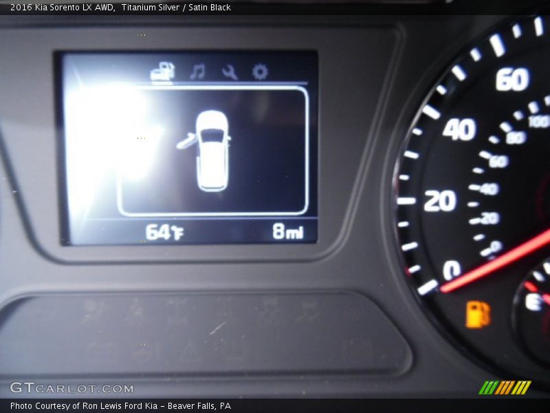 Titanium Silver / Satin Black 2016 Kia Sorento LX AWD