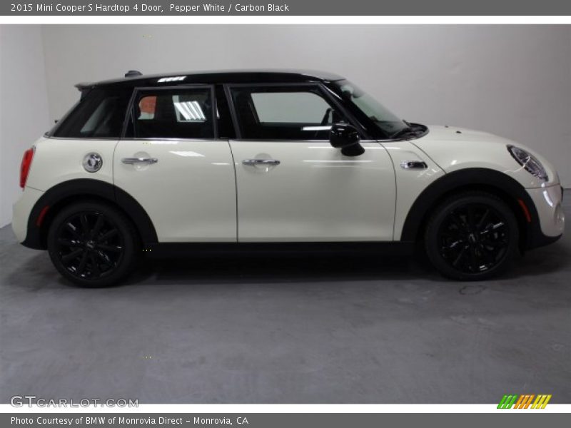 Pepper White / Carbon Black 2015 Mini Cooper S Hardtop 4 Door