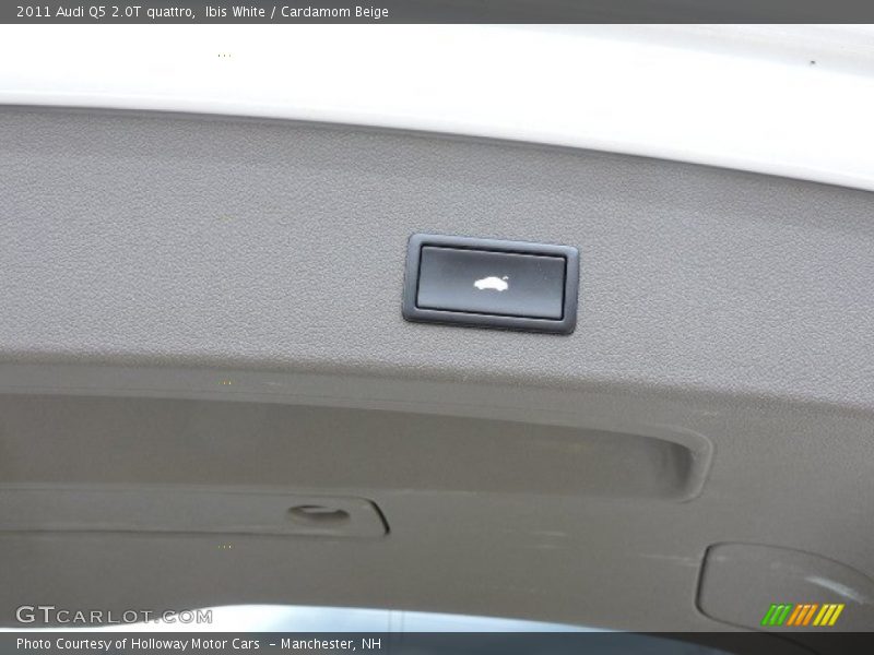 Ibis White / Cardamom Beige 2011 Audi Q5 2.0T quattro
