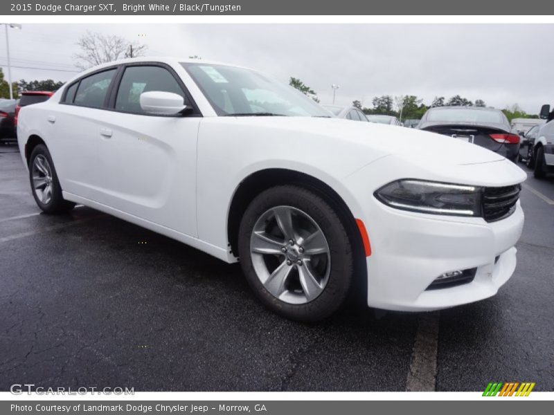 Front 3/4 View of 2015 Charger SXT