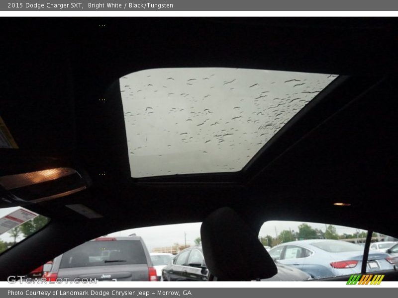 Bright White / Black/Tungsten 2015 Dodge Charger SXT