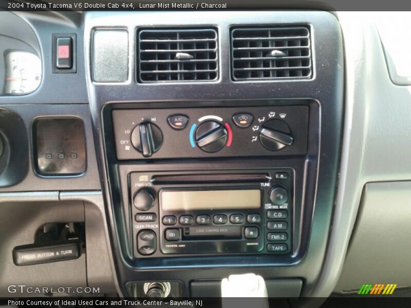 Lunar Mist Metallic / Charcoal 2004 Toyota Tacoma V6 Double Cab 4x4