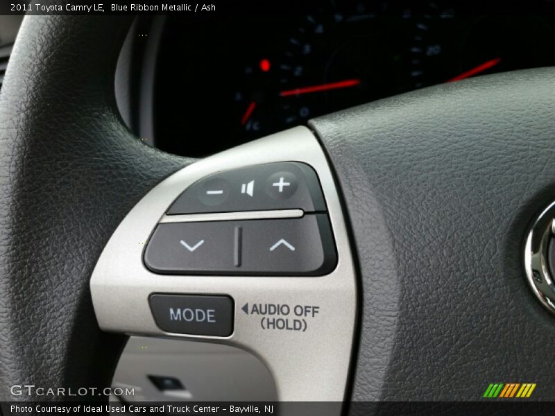 Controls of 2011 Camry LE