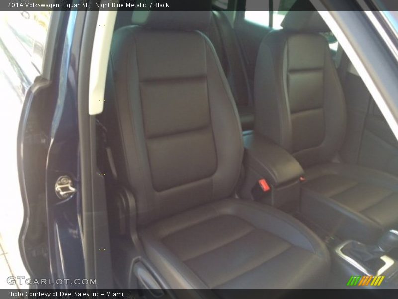 Night Blue Metallic / Black 2014 Volkswagen Tiguan SE