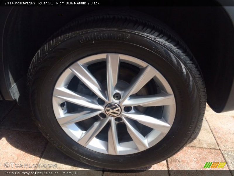 Night Blue Metallic / Black 2014 Volkswagen Tiguan SE
