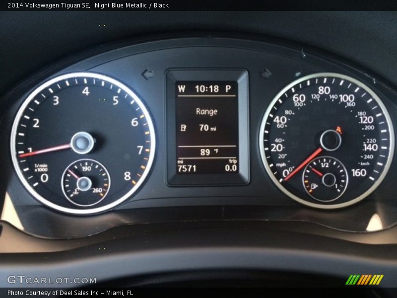 Night Blue Metallic / Black 2014 Volkswagen Tiguan SE