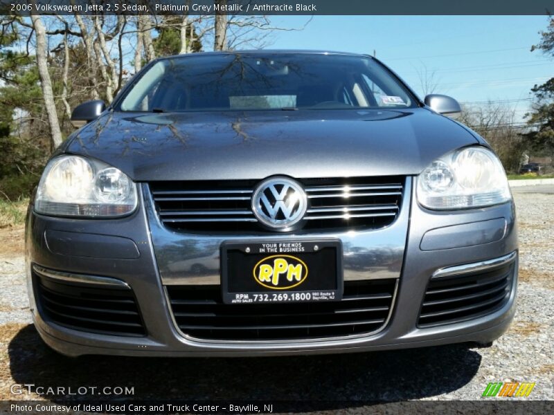 Platinum Grey Metallic / Anthracite Black 2006 Volkswagen Jetta 2.5 Sedan