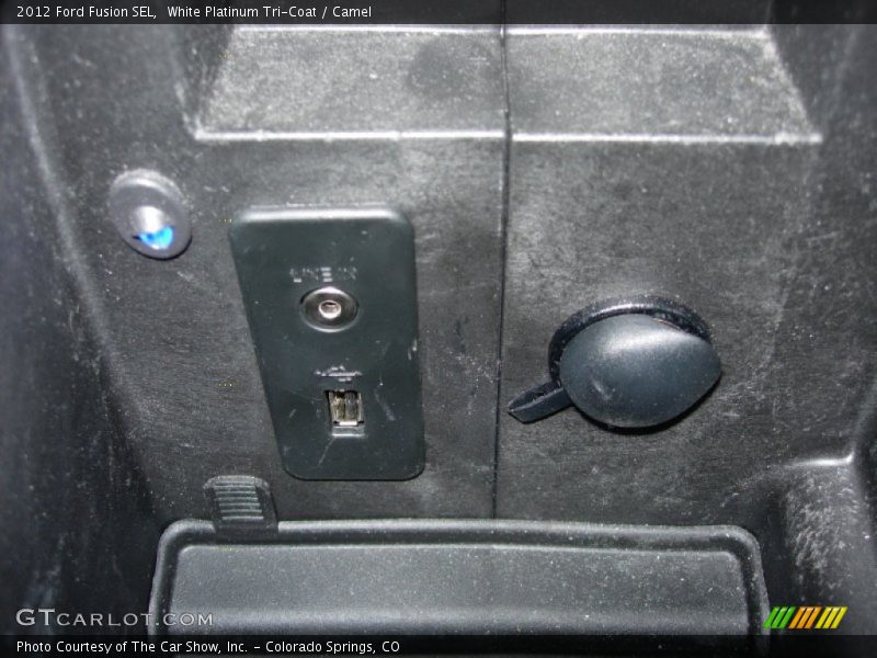 White Platinum Tri-Coat / Camel 2012 Ford Fusion SEL