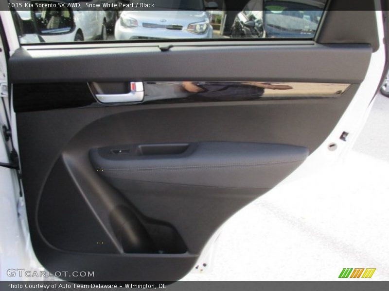 Door Panel of 2015 Sorento SX AWD