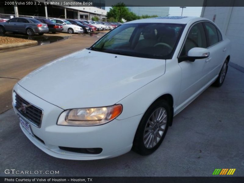 Ice White / Sandstone Beige 2008 Volvo S80 3.2