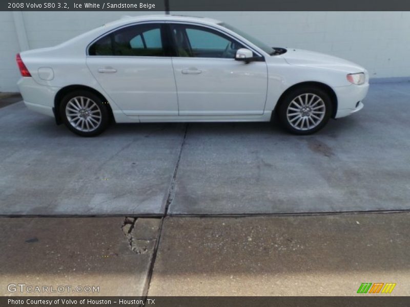 Ice White / Sandstone Beige 2008 Volvo S80 3.2