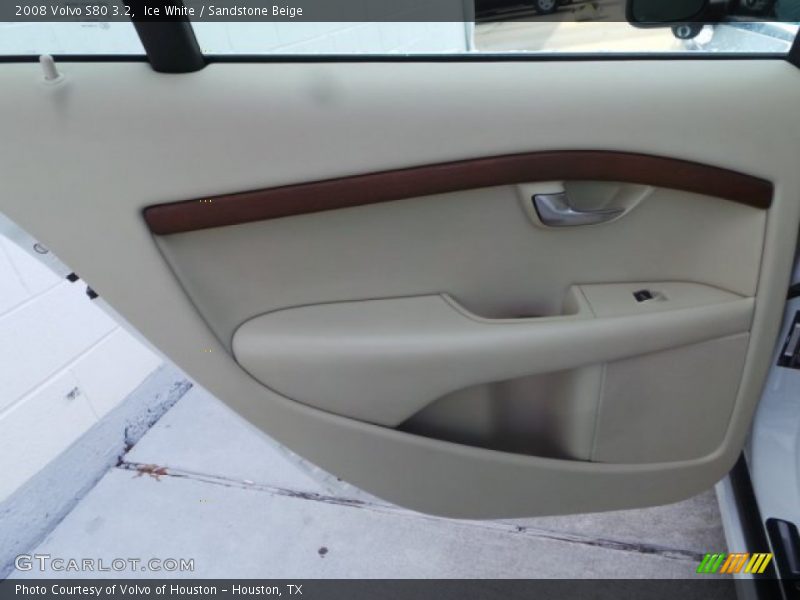 Ice White / Sandstone Beige 2008 Volvo S80 3.2