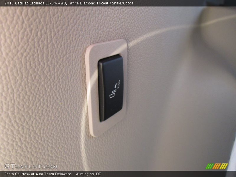 White Diamond Tricoat / Shale/Cocoa 2015 Cadillac Escalade Luxury 4WD