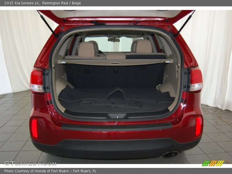 Remington Red / Beige 2015 Kia Sorento LX