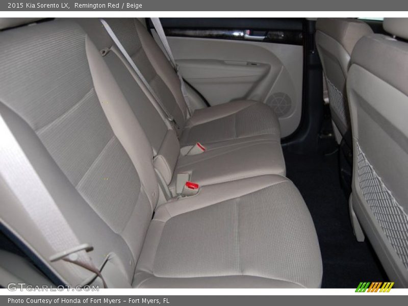 Remington Red / Beige 2015 Kia Sorento LX