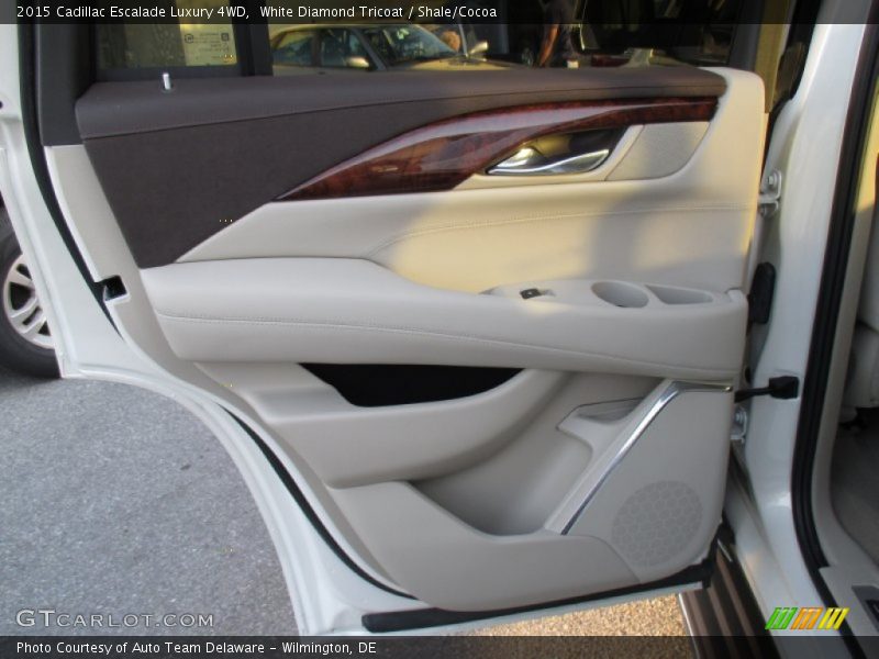 White Diamond Tricoat / Shale/Cocoa 2015 Cadillac Escalade Luxury 4WD