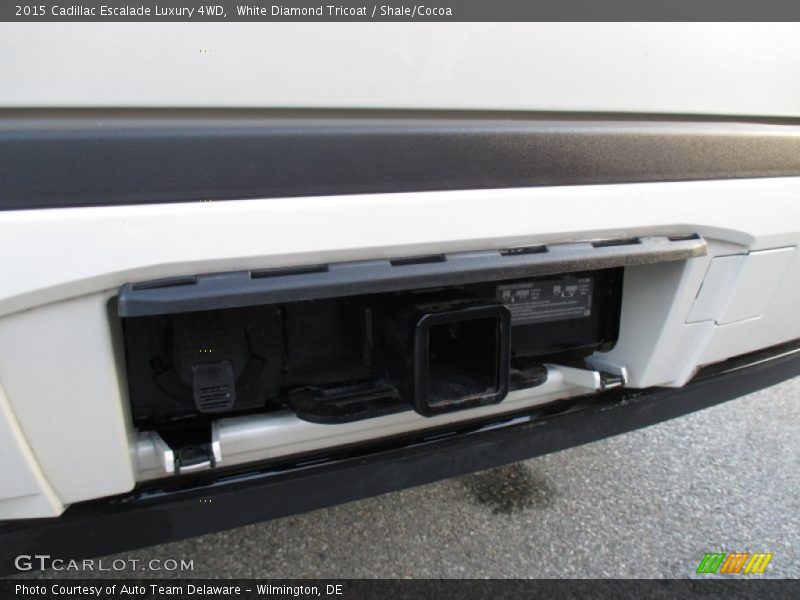 White Diamond Tricoat / Shale/Cocoa 2015 Cadillac Escalade Luxury 4WD