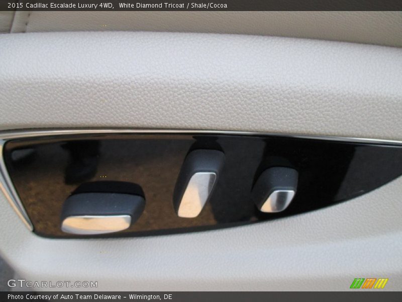 White Diamond Tricoat / Shale/Cocoa 2015 Cadillac Escalade Luxury 4WD