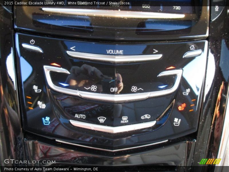 White Diamond Tricoat / Shale/Cocoa 2015 Cadillac Escalade Luxury 4WD