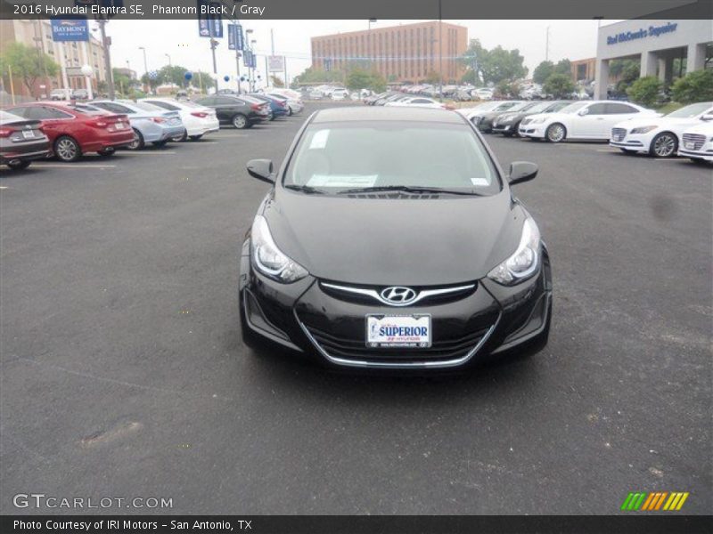 Phantom Black / Gray 2016 Hyundai Elantra SE
