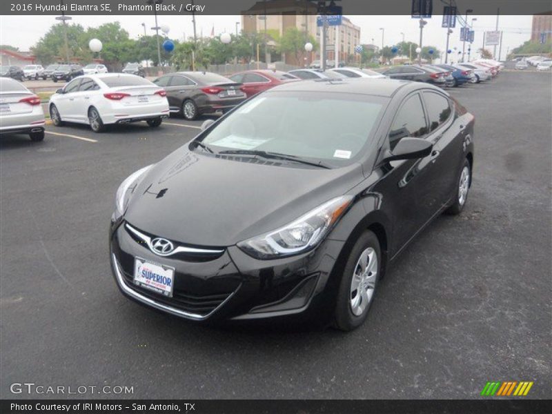 Phantom Black / Gray 2016 Hyundai Elantra SE