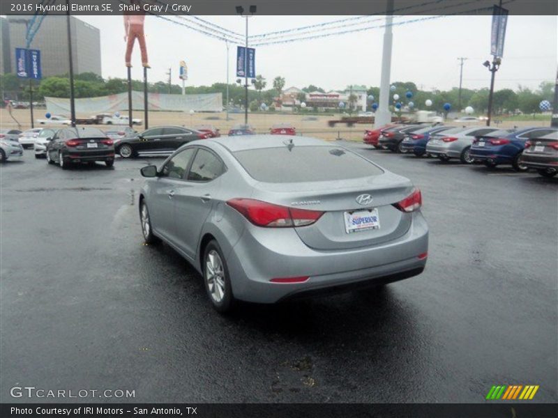 Shale Gray / Gray 2016 Hyundai Elantra SE