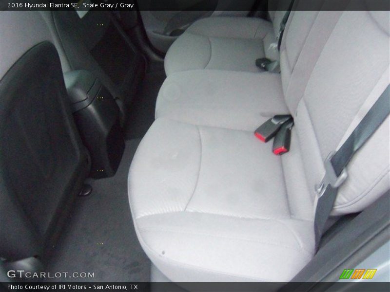 Shale Gray / Gray 2016 Hyundai Elantra SE