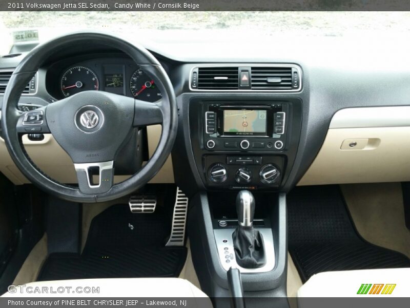 Candy White / Cornsilk Beige 2011 Volkswagen Jetta SEL Sedan