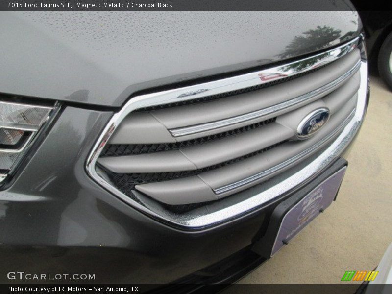 Magnetic Metallic / Charcoal Black 2015 Ford Taurus SEL