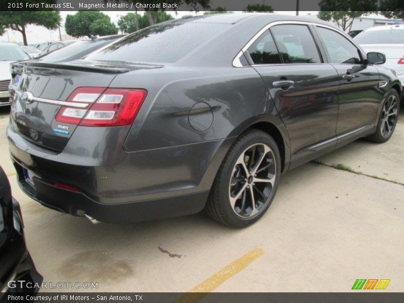 Magnetic Metallic / Charcoal Black 2015 Ford Taurus SEL