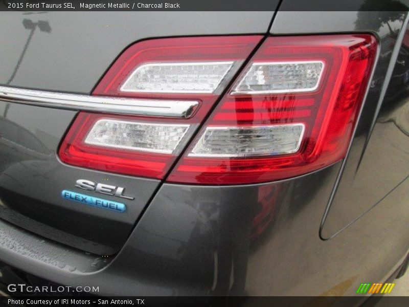 Magnetic Metallic / Charcoal Black 2015 Ford Taurus SEL