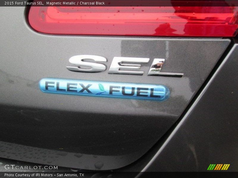 Magnetic Metallic / Charcoal Black 2015 Ford Taurus SEL