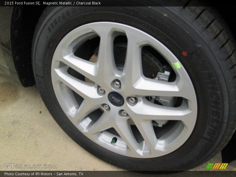 Magnetic Metallic / Charcoal Black 2015 Ford Fusion SE