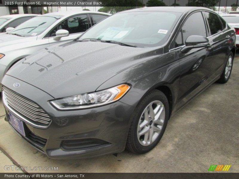 Magnetic Metallic / Charcoal Black 2015 Ford Fusion SE