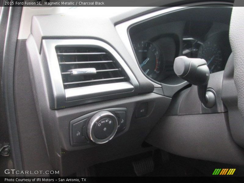 Magnetic Metallic / Charcoal Black 2015 Ford Fusion SE